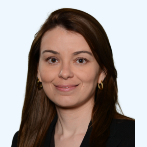 Dr.-Carolina -Carvalho-300x300